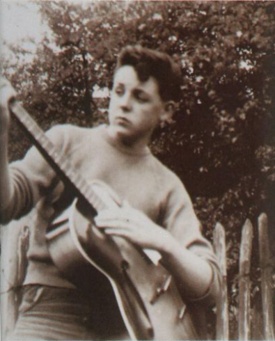 young.JPG (96813 bytes)