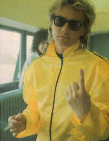 finger.jpg (104632 bytes)